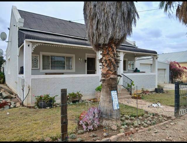 2 BEDROOM HOUSE FOR SALE IN JANSENVILLE